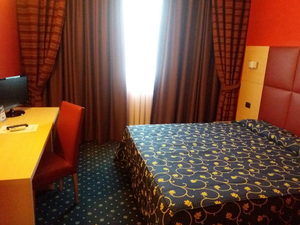 Hotel Panorama Cambiano المظهر الخارجي الصورة