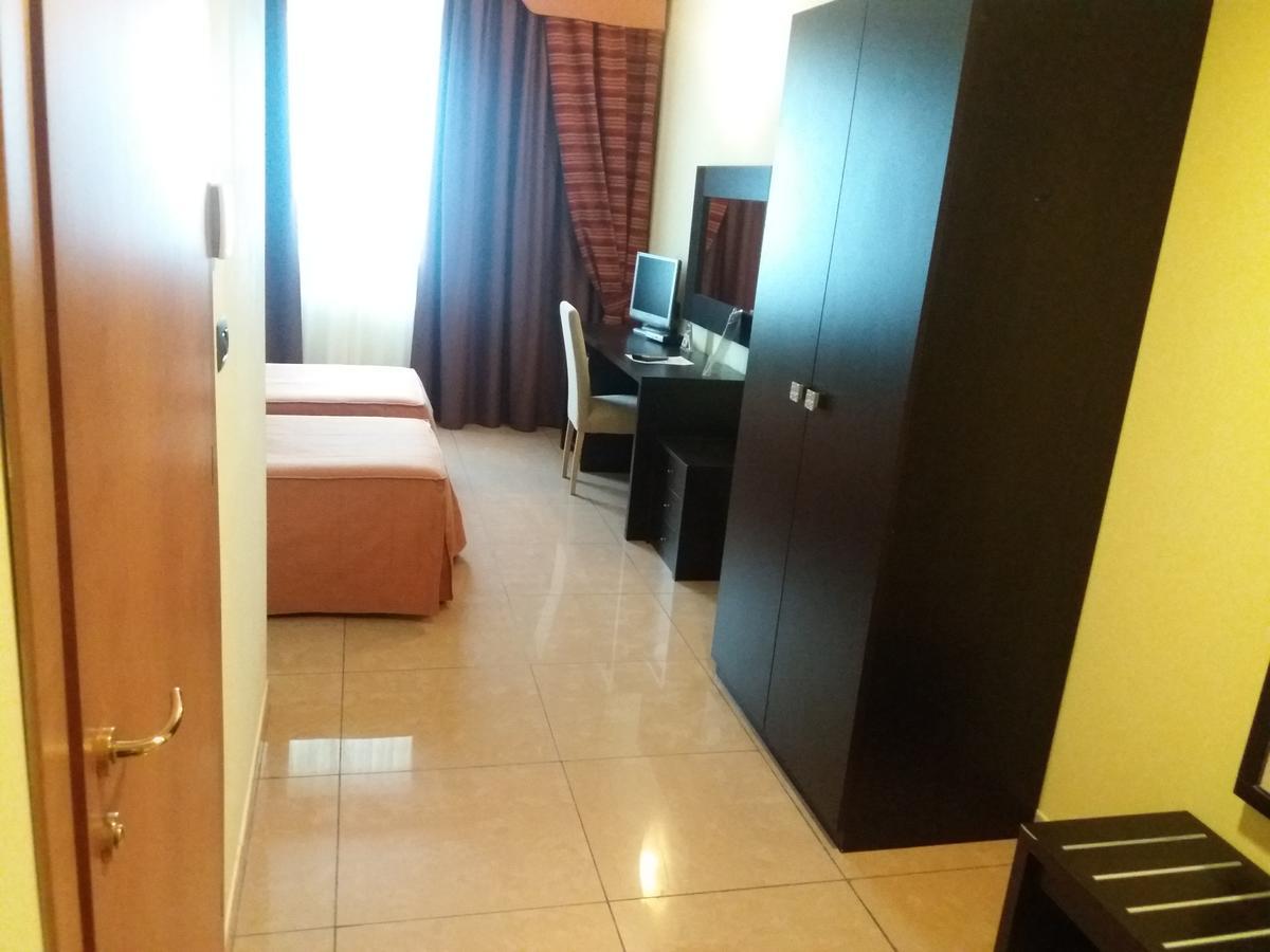 Hotel Panorama Cambiano المظهر الخارجي الصورة